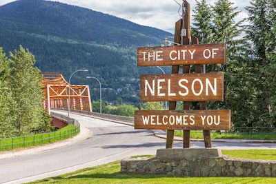 Nelson British Columbia Welcome Sign 400